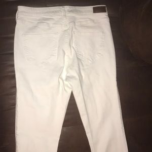 Hollister size w 29 L 30